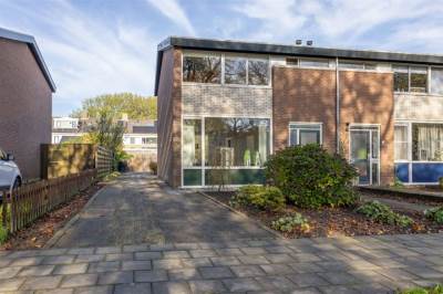 Woning De Hoefslag 21 Buitenpost