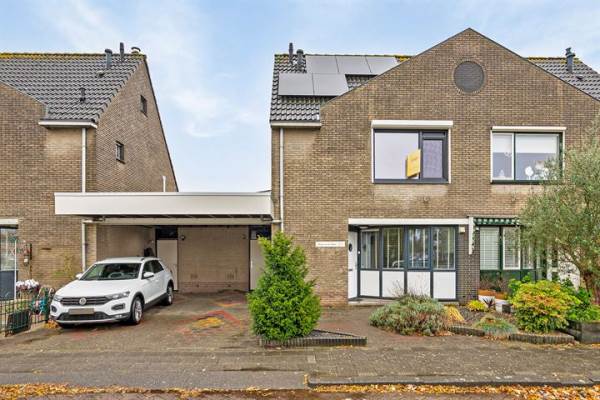 Woning Henriëtte van der Meijstraat 37 Spijkenisse