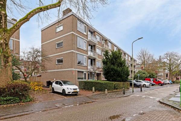 Woning Burgemeester Crezéestraat 109 Ridderkerk