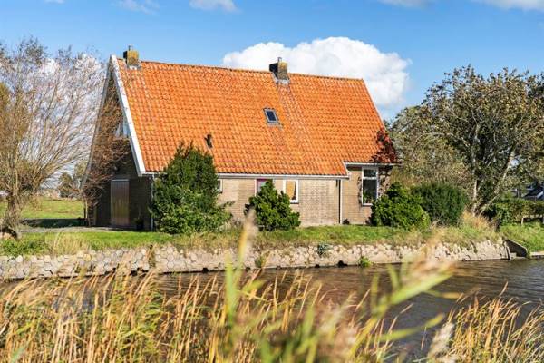 Woning van Panhuysweg 12 Tjerkwerd