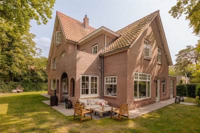 Woning Kerkelaan 19 Bergen (NH)