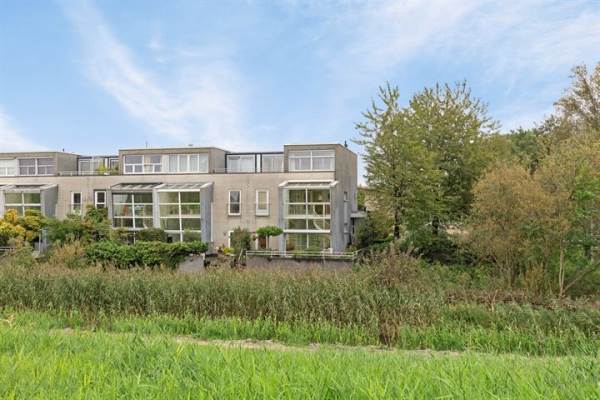 Woning Pyreneeën 1 Amsterdam