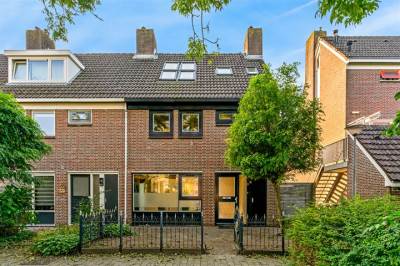 Woning Klagerstuin 99 Zwaag