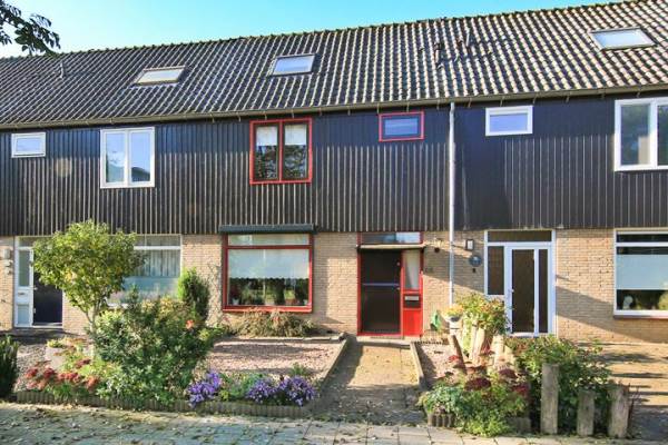 Woning Rembrandt van Rijnweg 28 Ouderkerk aan de Amstel