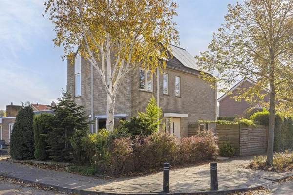 Woning Margrietlaan 7 Dirksland