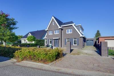 Woning Rozenkransstraat 100 St. Willebrord