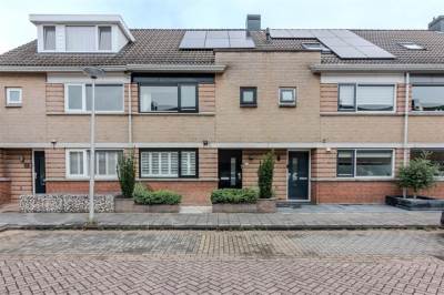Woning Jeanne van Schaik-Willingstraat 5 Spijkenisse