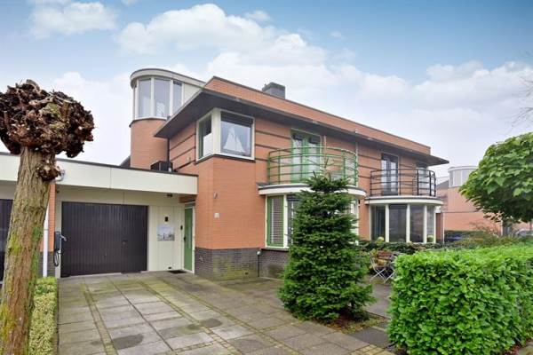 Woning Borneolaan 12 Huizen