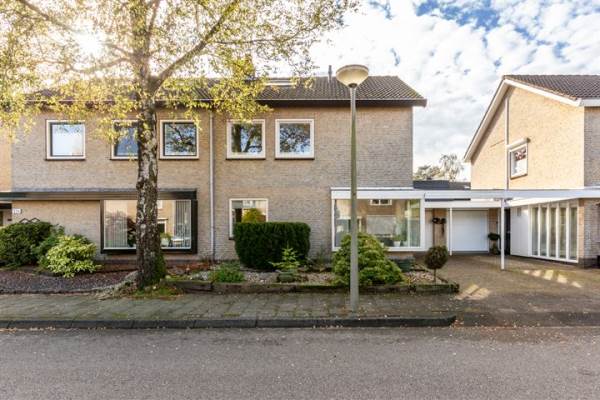 Woning Zandsteenstraat 124 't Harde