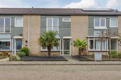 Woning Amalia van Solmslaan 46 Grave