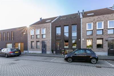 Woning Tiarastraat 12 Almere
