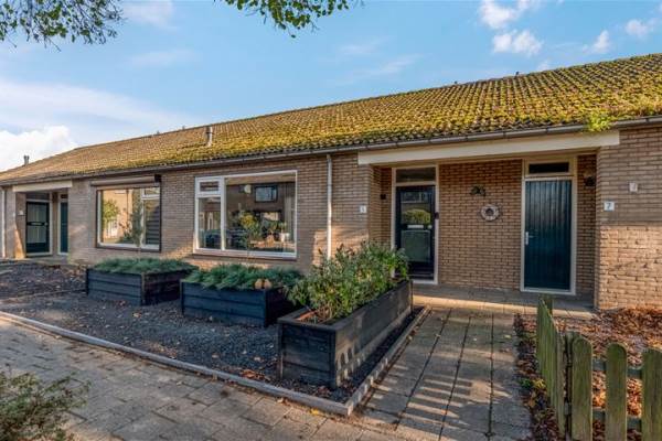 Woning van Aemstelstraat 5 Doornenburg