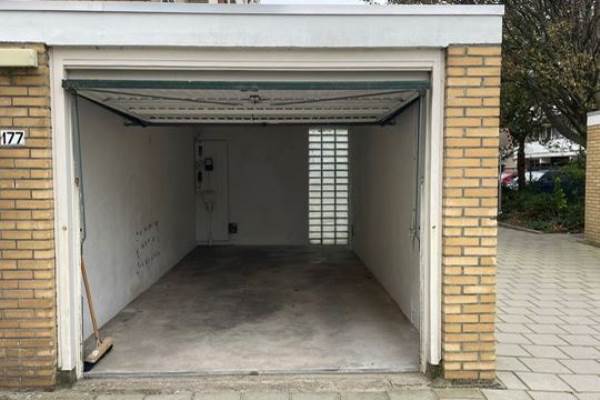 Garage Groen van Prinstererlaan 177 Den Haag