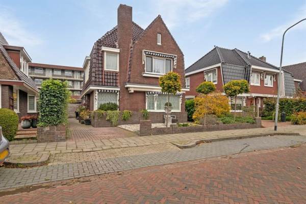 Woning Burg. Schönfeldsingel 49 Winschoten