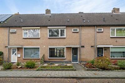 Woning de Vriesstraat 6 Dinteloord