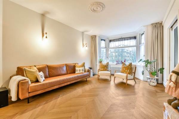 Woning Antillenstraat 8- 2 Amsterdam