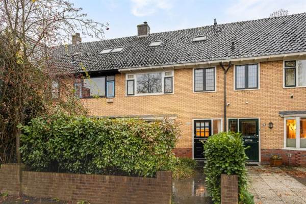 Woning Mr. P.J. Troelstrastraat 100 Hengelo (OV)