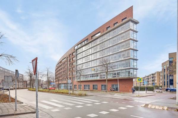Woning Dr. J.M. den Uyllaan 187 Spijkenisse