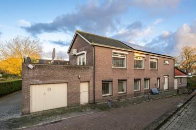 Woning Achterdijk 12 Stad aan 't Haringvliet