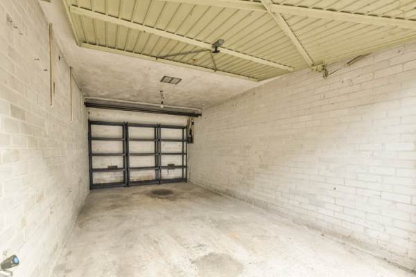 Garage Ennemaborg 88 Amsterdam