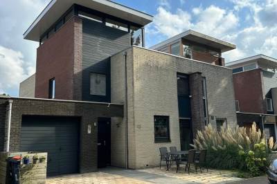 Woning E. du Perronstraat 13 Almere