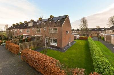 Woning Wethouder van Damlaan 28 Wilnis