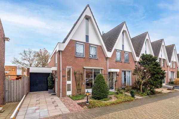 Woning Stationsweg 215 Sliedrecht