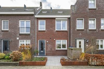Woning Bloemenweg 15 Dirksland