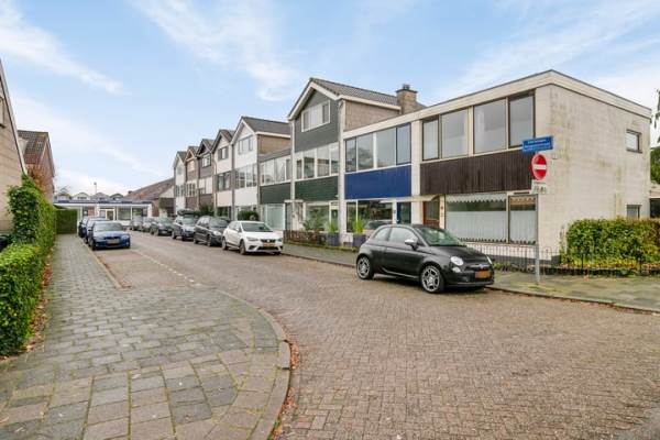 Woning Christiaan Huygensstraat 1 Voorschoten