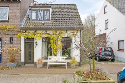 Woning Wilhelminaplein 8 Moerdijk