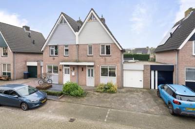 Woning Voorste Monnikenland 14 Hoeven