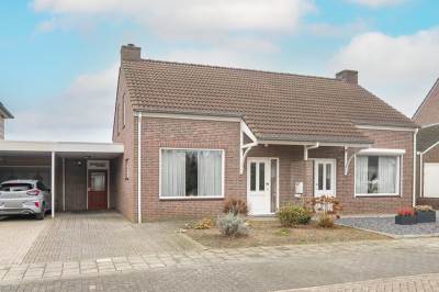 Woning Op de Berg 17 Maasbracht