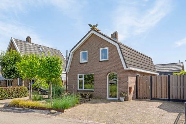 Woning Molenstraat 21 Hurwenen