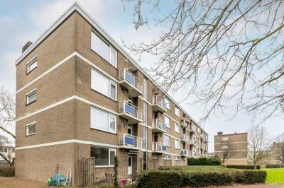 Woning Burgemeester Crezéestraat 77 Ridderkerk