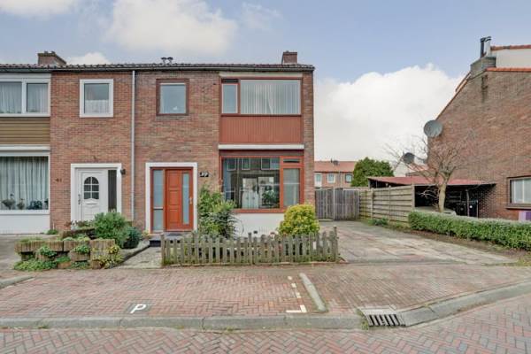 Woning Nieuw Engeland 39 Hoogvliet Rotterdam
