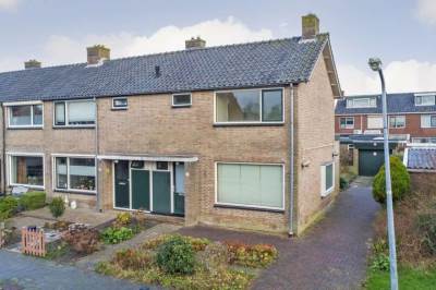 Woning Pastoor van Haasterstraat 24 Ursem (Gem. Koggenland)