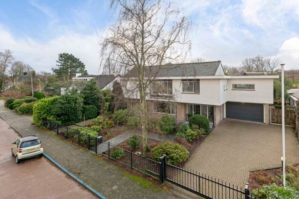 Woning Raadhuislaan 49 Hoofddorp