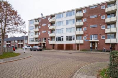 Woning Jacob van Ruysdaelstraat 64 Almelo
