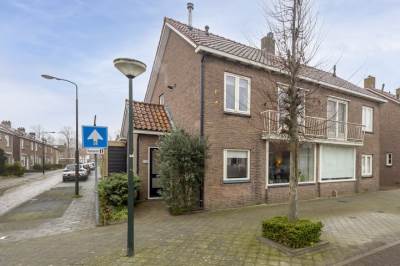 Woning Troelstrastraat 52 Hardinxveld-Giessendam