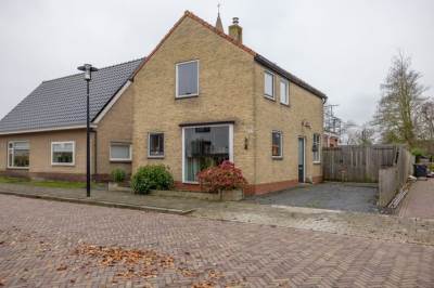 Woning Doarpsstrjitte 35 Surhuizum