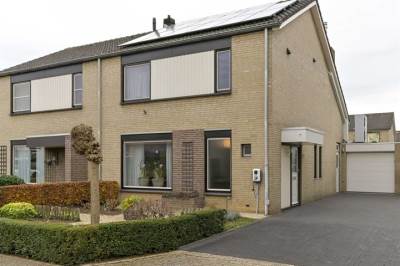 Woning Pastoor Schaetsgestraat 4 Velden