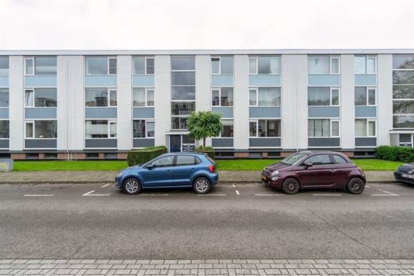 Woning Adelbert van Scharnlaan S 16 Maastricht