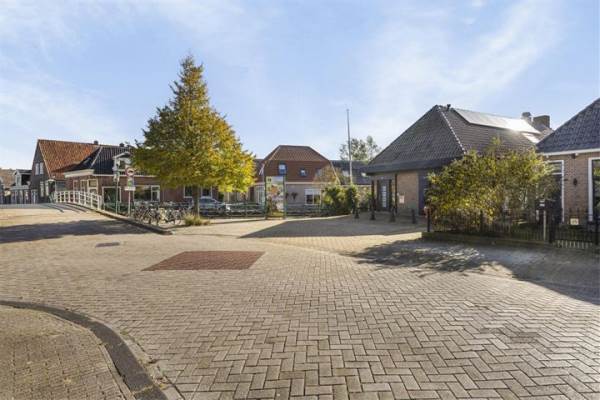 Woning Kerkplein 1 Witmarsum