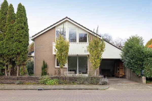 Woning Jean Louis Pisuissestraat 30 Hengelo (OV)