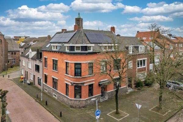 Woning van Cleefstraat 1 Venlo