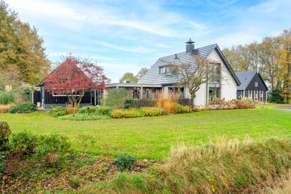Woning Oranjekanaal N.Z. 37 Zuidveld