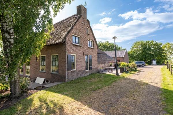 Woning Aalsdijk 6 Buren (GE)