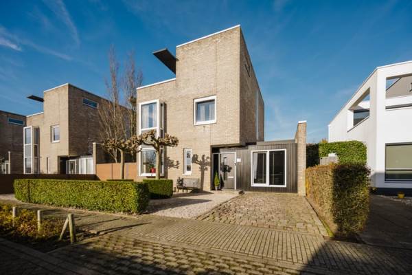 Woning Staverdenlaan 20 Spijkenisse