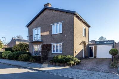 Woning Dr. Poelsstraat 1 Schinnen