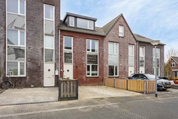 Woning Latijnzeil 6 Almere